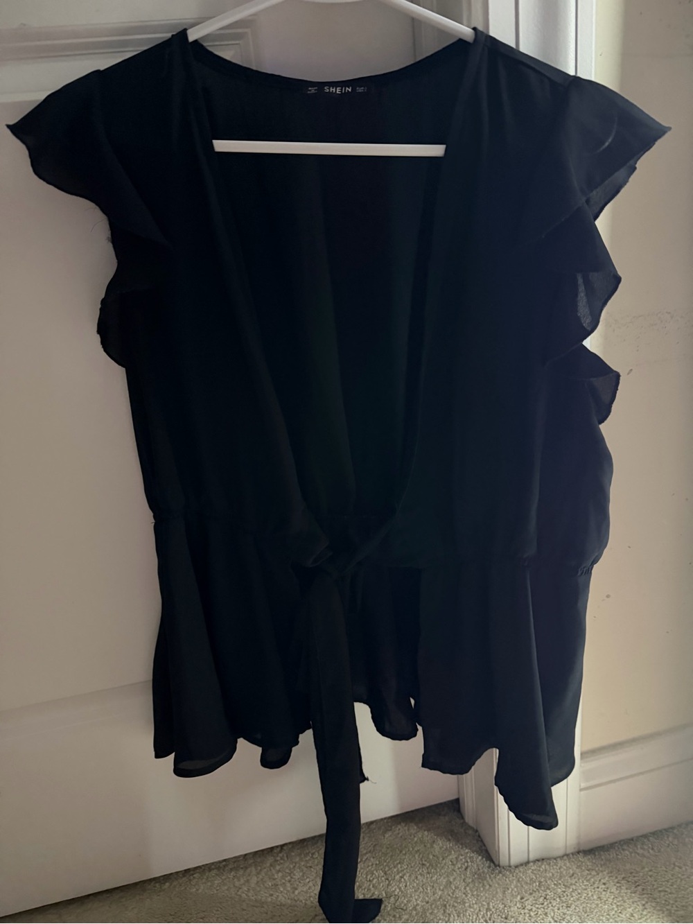 SHEIN Black Ruffle Tie-Front Blouse